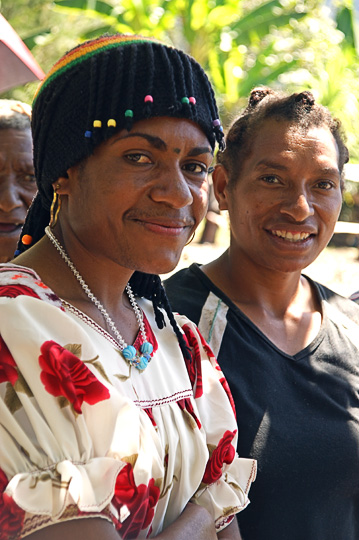 Local women, Polga 2009