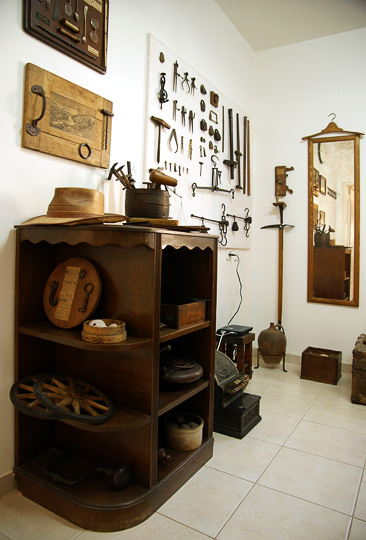 The left side of the showroom and tools, 2009