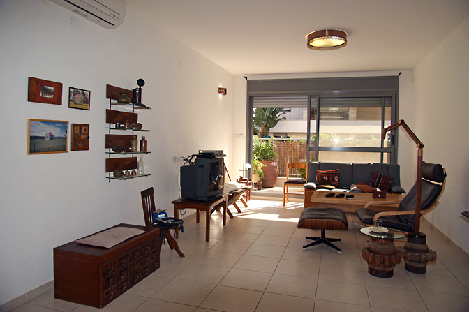 The spacious livingroom, 2009