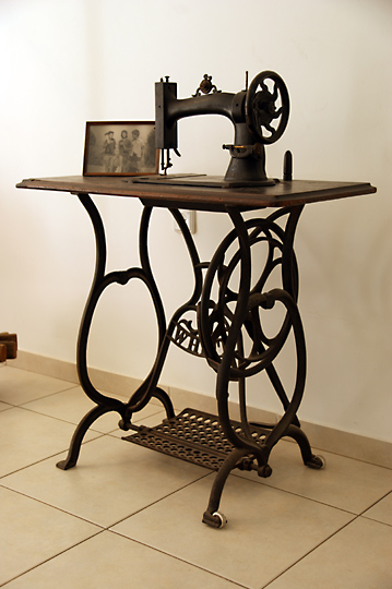 An old sewing machine in the livingroom, 2009