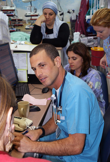 Dr. Eyal Nakash and the Children ICU team, The Wolfson Hospital 2011